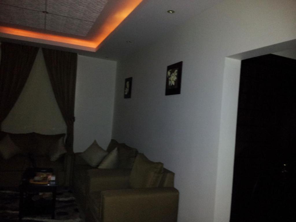 Dorar Darea Serviced Apartments - Al Malqa Riyadh Ruang foto